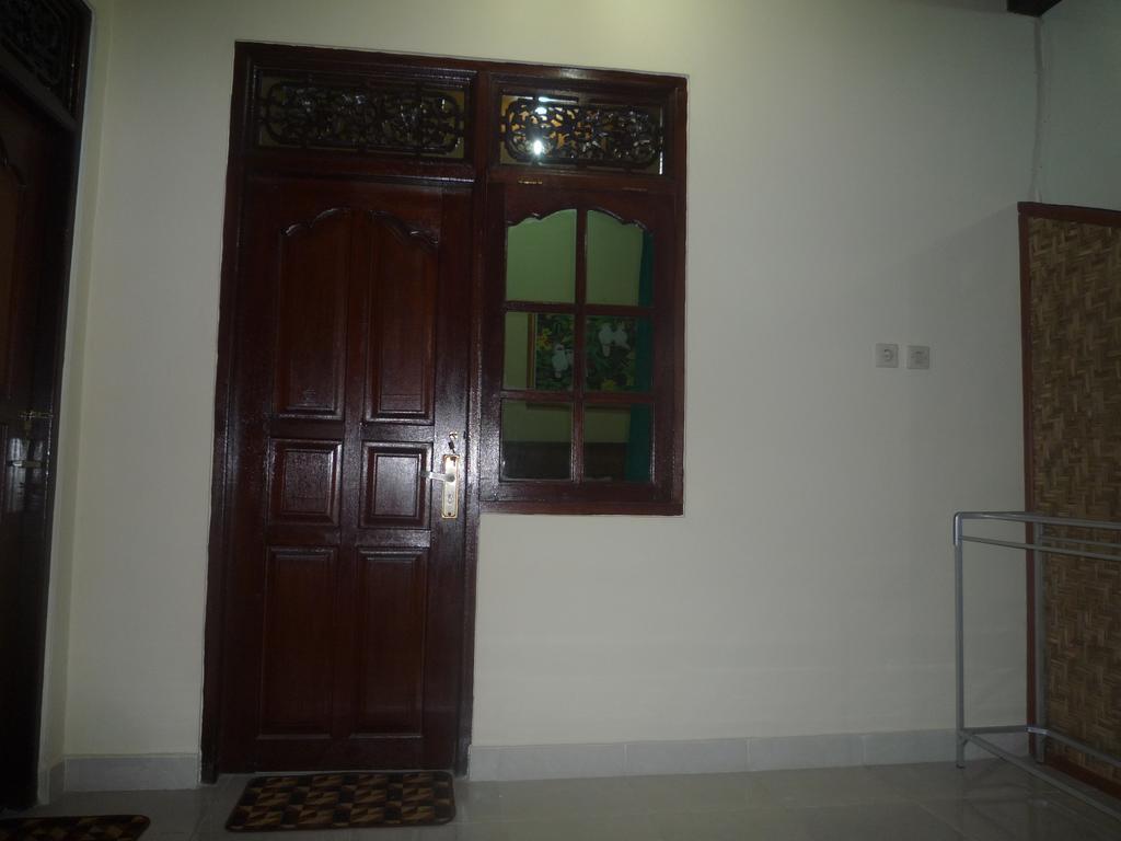 Shindu Home Stay Ubud  Exterior photo