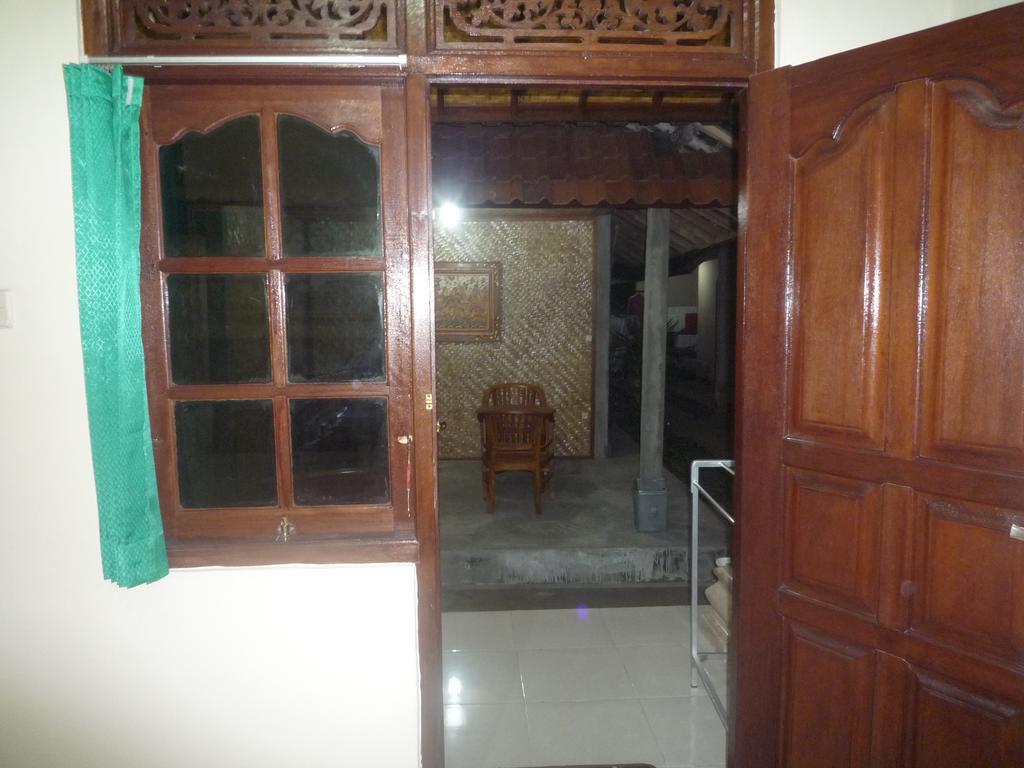 Shindu Home Stay Ubud  Exterior photo